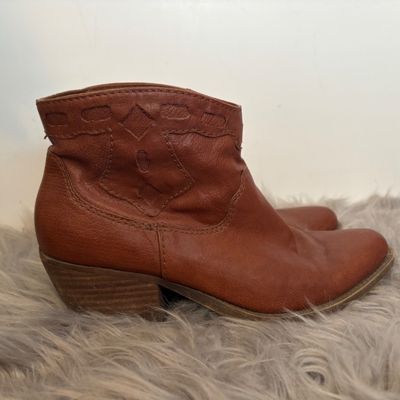 Cowboy boots from Calgary - Picture 2 of 7